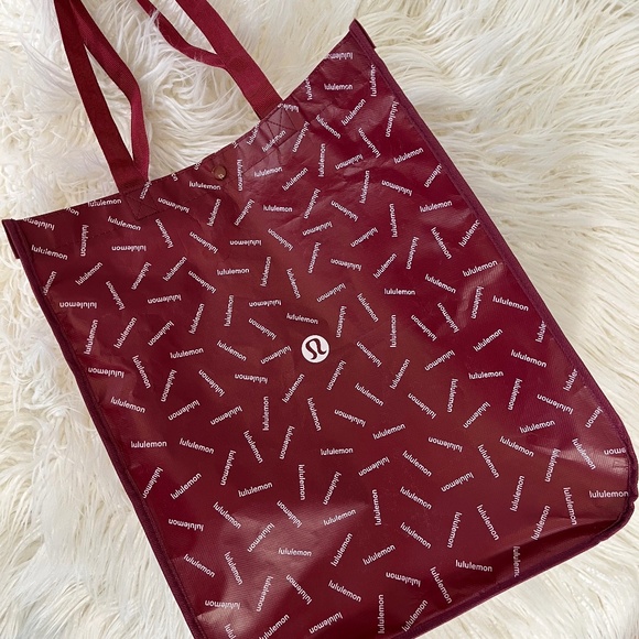 Lululemon Handbags - Lululemon "Lululemon large reuseable tote in holiday with logo" NWT